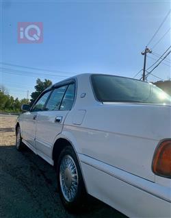 تۆیۆتا کراون